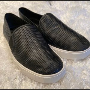 VINCE for @shopatkaren034